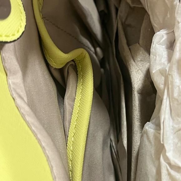 Lime Green Nine West Pocket Book and Credit Cards Holder - Picture 11 of 11